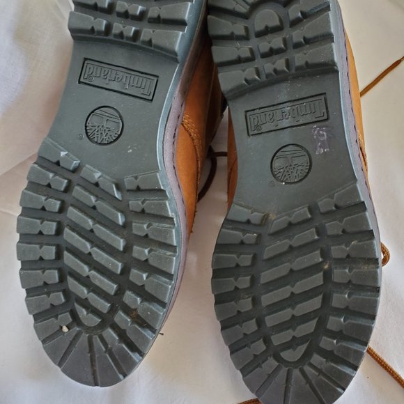 Woman's Timberland sz 8~SALE - Picture 5 of 6